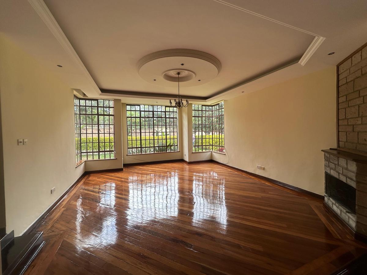 5 Bed Villa with En Suite at Lavington - 4