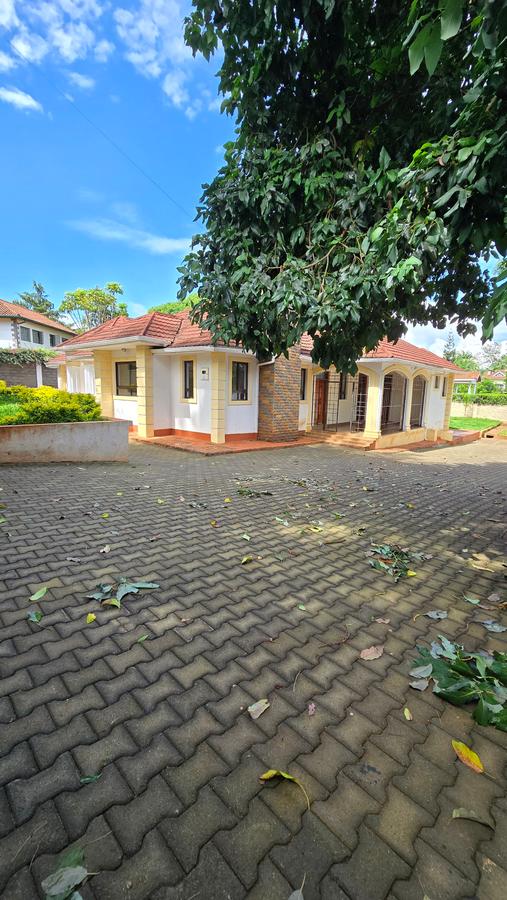 4 Bed House with En Suite in Runda - 1