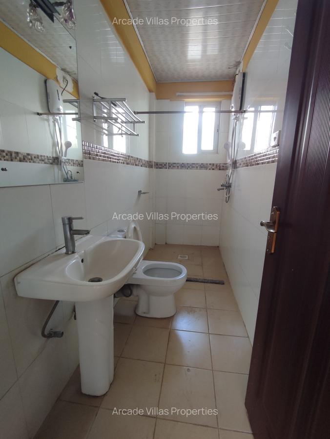 1 Bed Apartment with Swimming Pool at Kilimani - 4