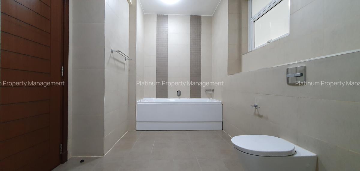 5 Bed Apartment with En Suite in General Mathenge - 9