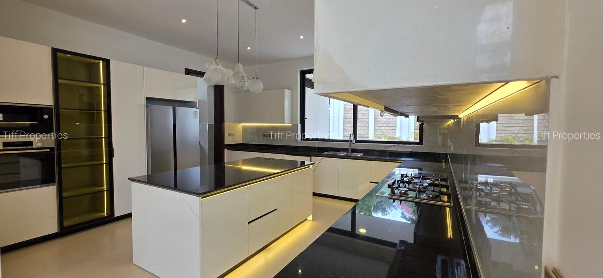 5 Bed Townhouse in Kitisuru - 7
