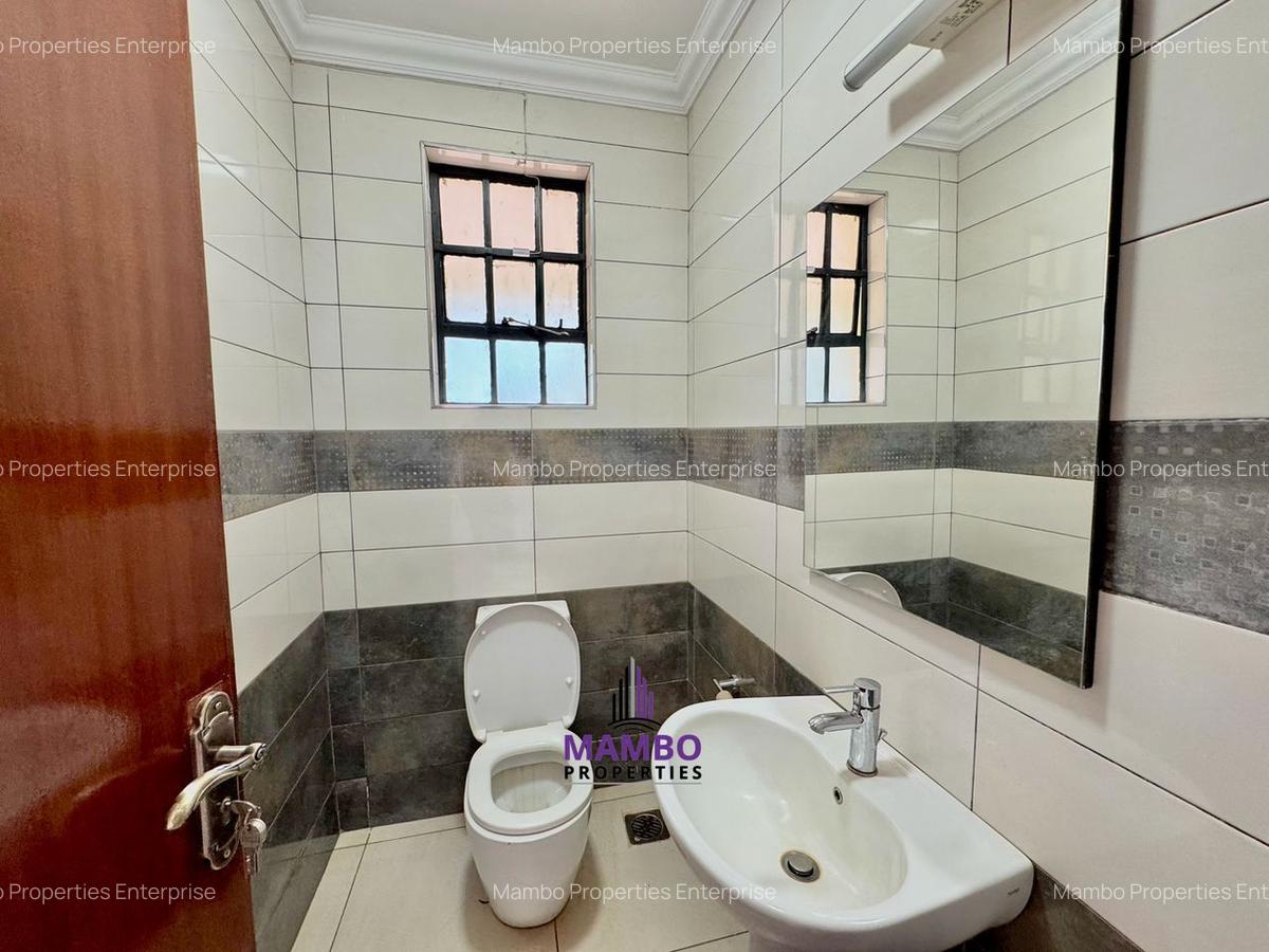 4 Bed Townhouse with En Suite at Westlands - 10