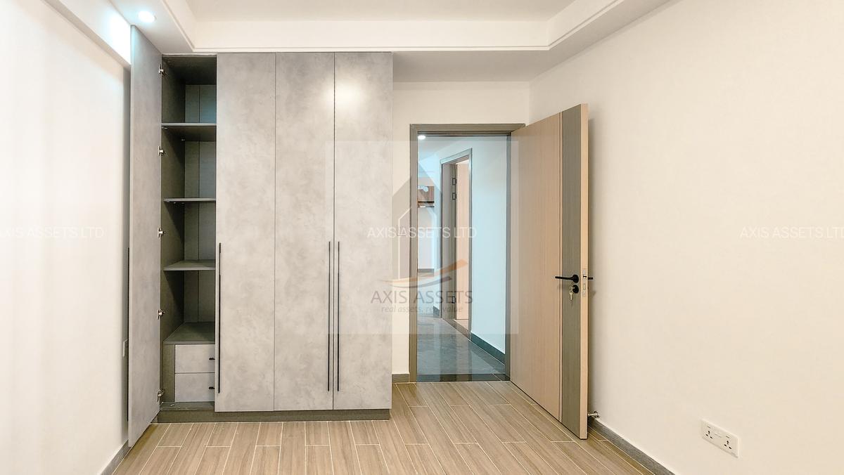 2 Bed Apartment with En Suite at Riverside Drive - 12