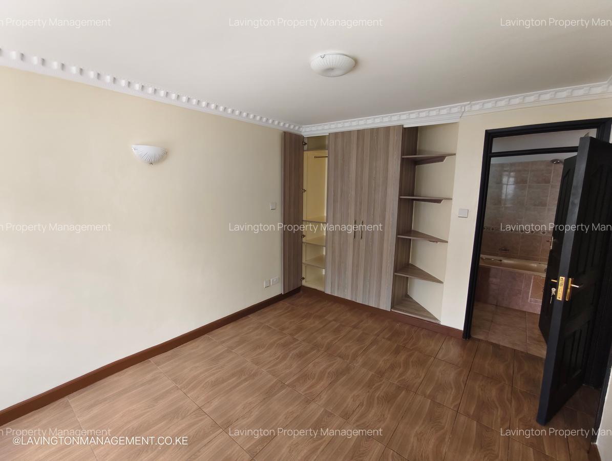 5 Bed Townhouse with En Suite at Lavington Green - 11