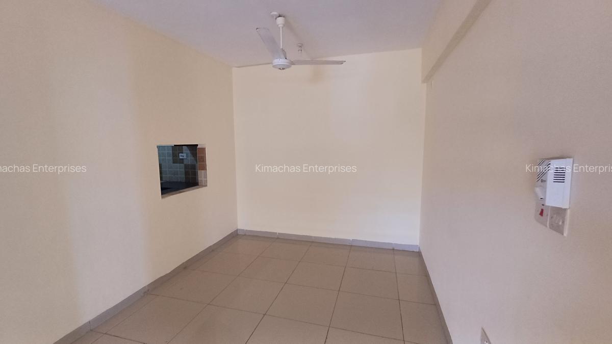 3 Bed Apartment with En Suite at Green Wood Drive - 17