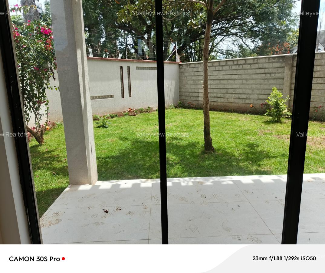 5 Bed Townhouse with En Suite at Lavington - 5