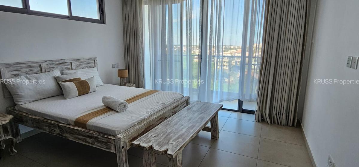 3 Bed Apartment with En Suite at As154 - 12
