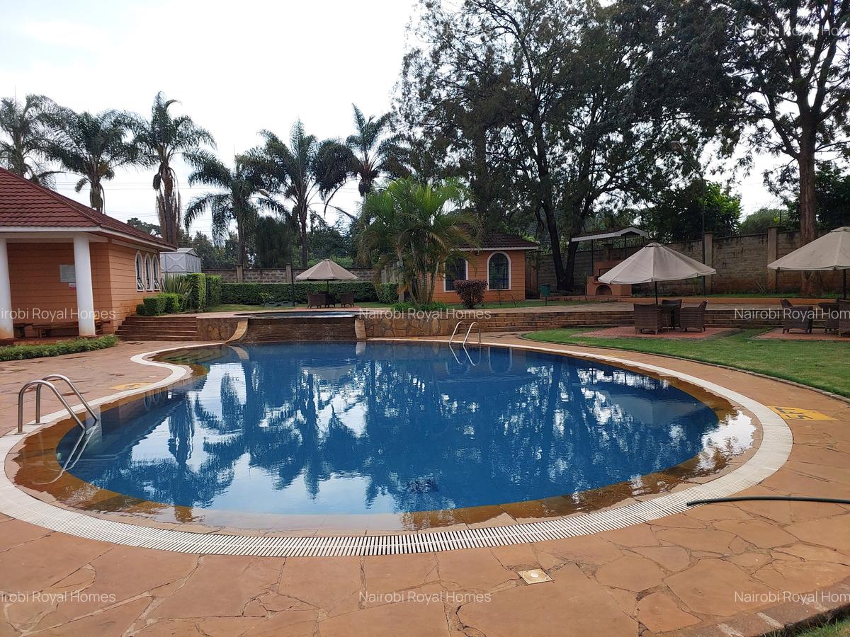 4 Bed House with En Suite at Meadows - 4