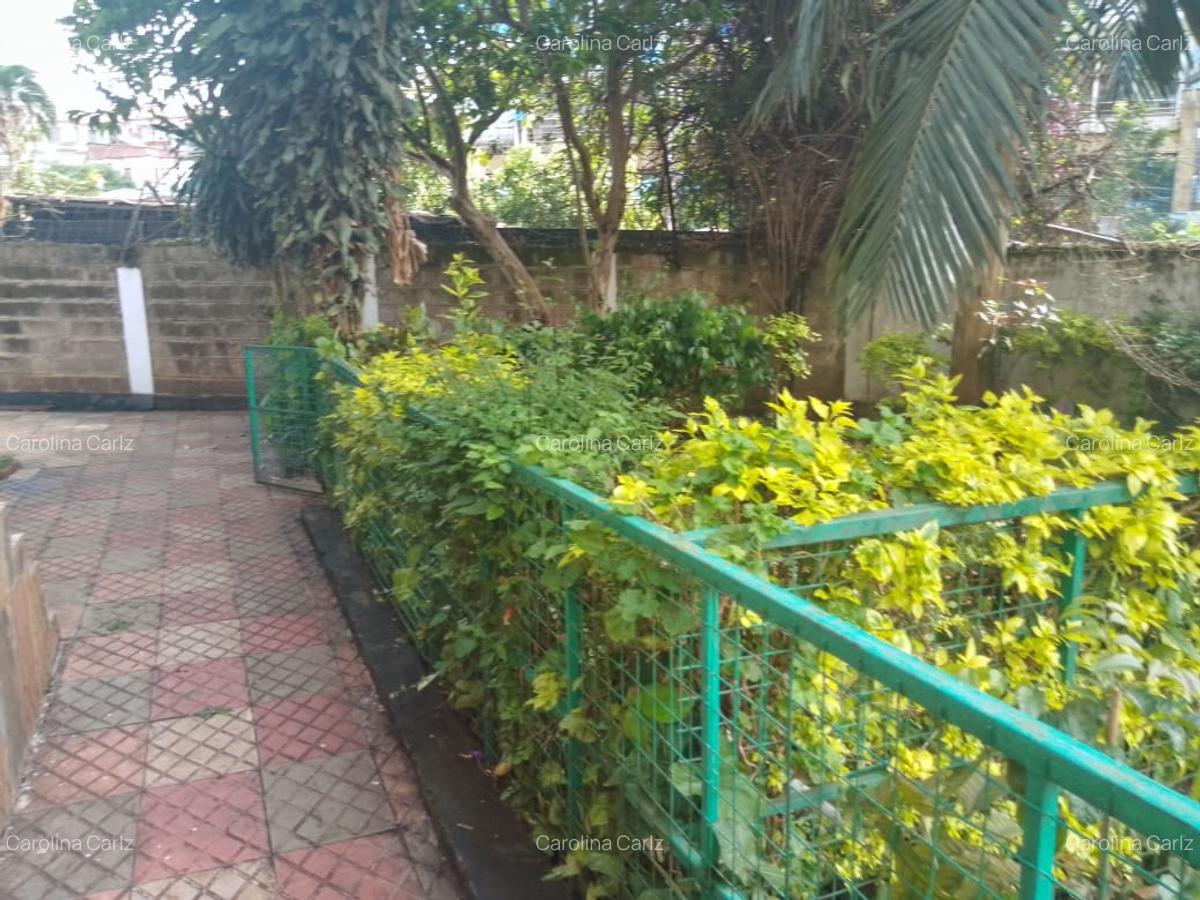 4 Bed Townhouse with En Suite at Parklands - 10