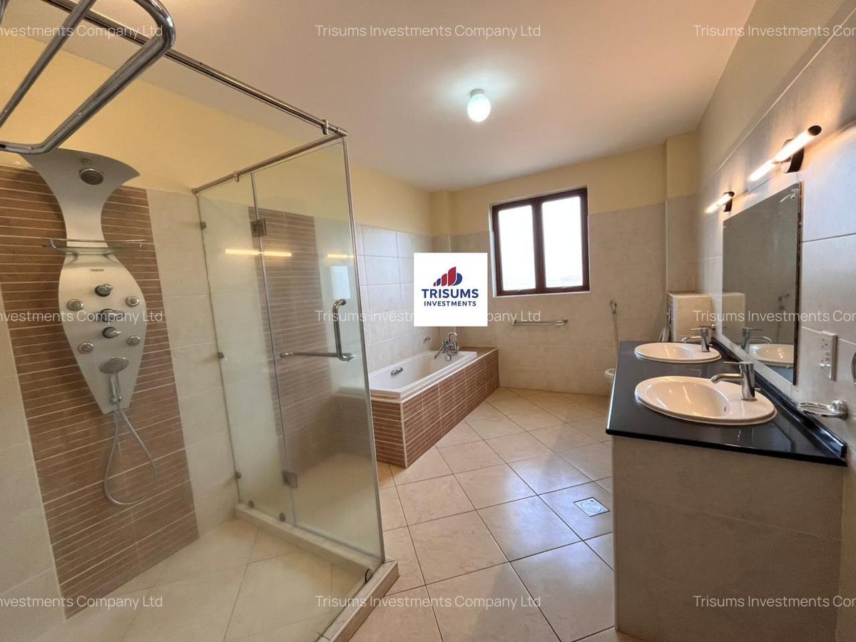 5 Bed Villa with En Suite in Kitisuru - 16