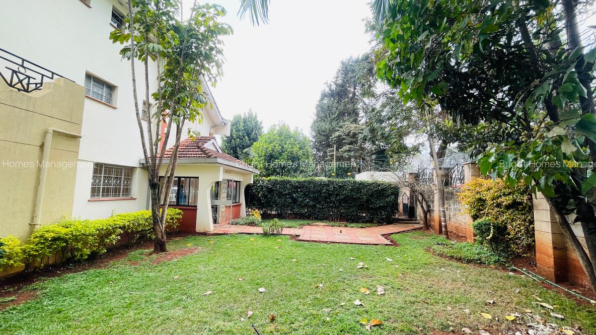 5 Bed Townhouse with En Suite in Lavington - 1