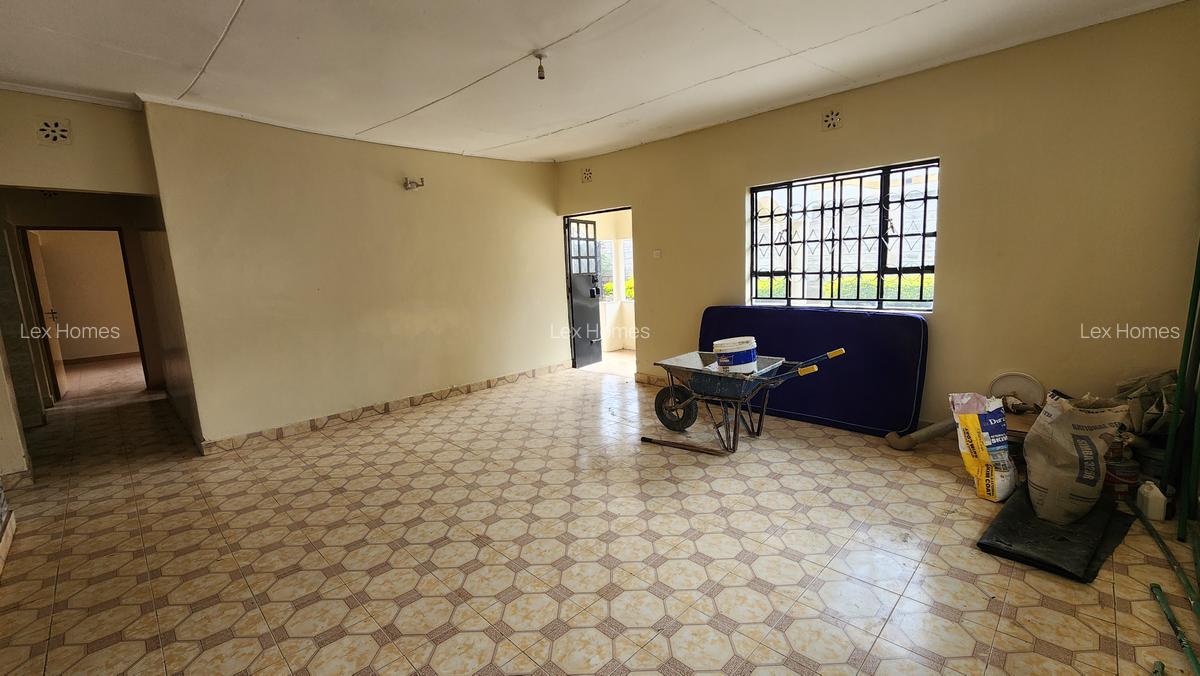 3 Bed House with En Suite at Rimpa Road - 4