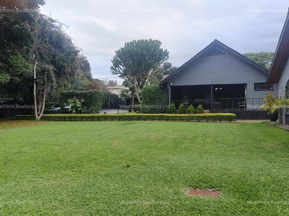 3 Bed House with Garden at Nyari - 4