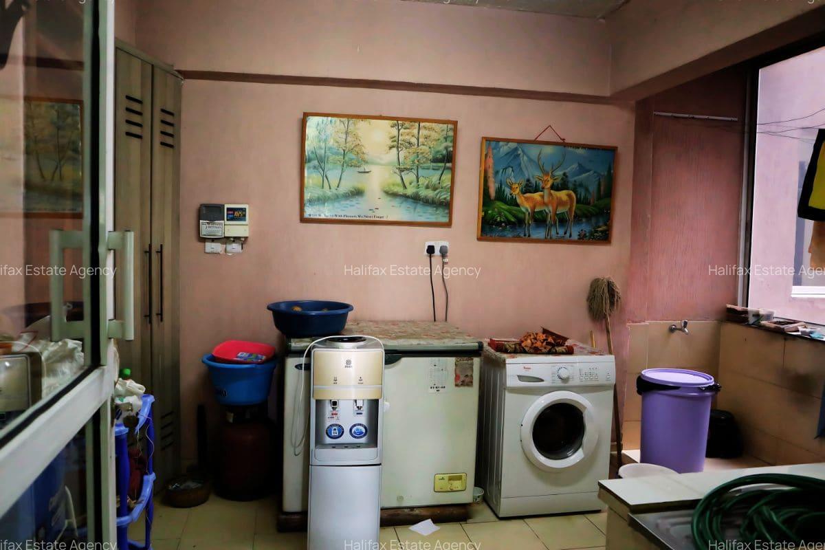 4 Bed Apartment with En Suite in Parklands - 6