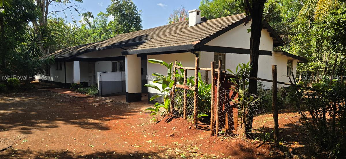 4 Bed House with En Suite at Loresho Crescent - 11