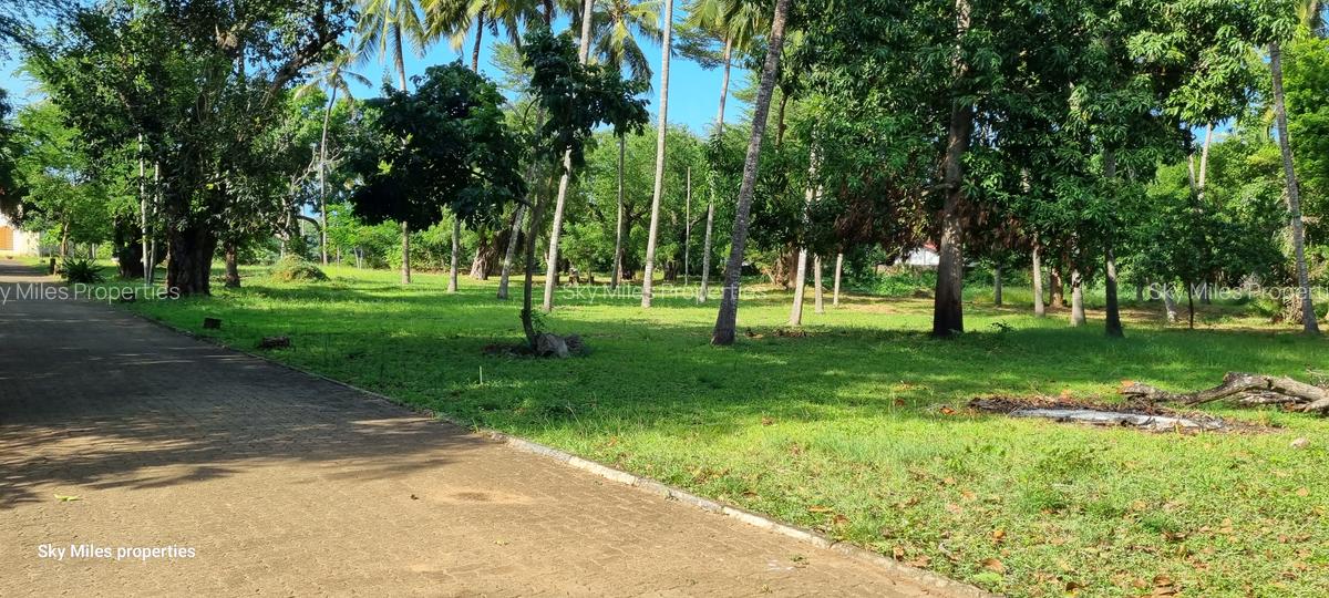 3.7 ac Land at Serena - 10