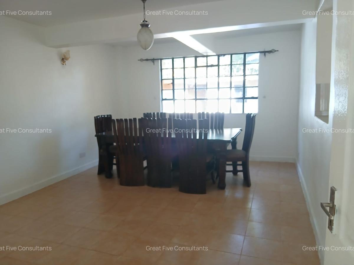 5 Bed Villa with En Suite in Nyari - 9
