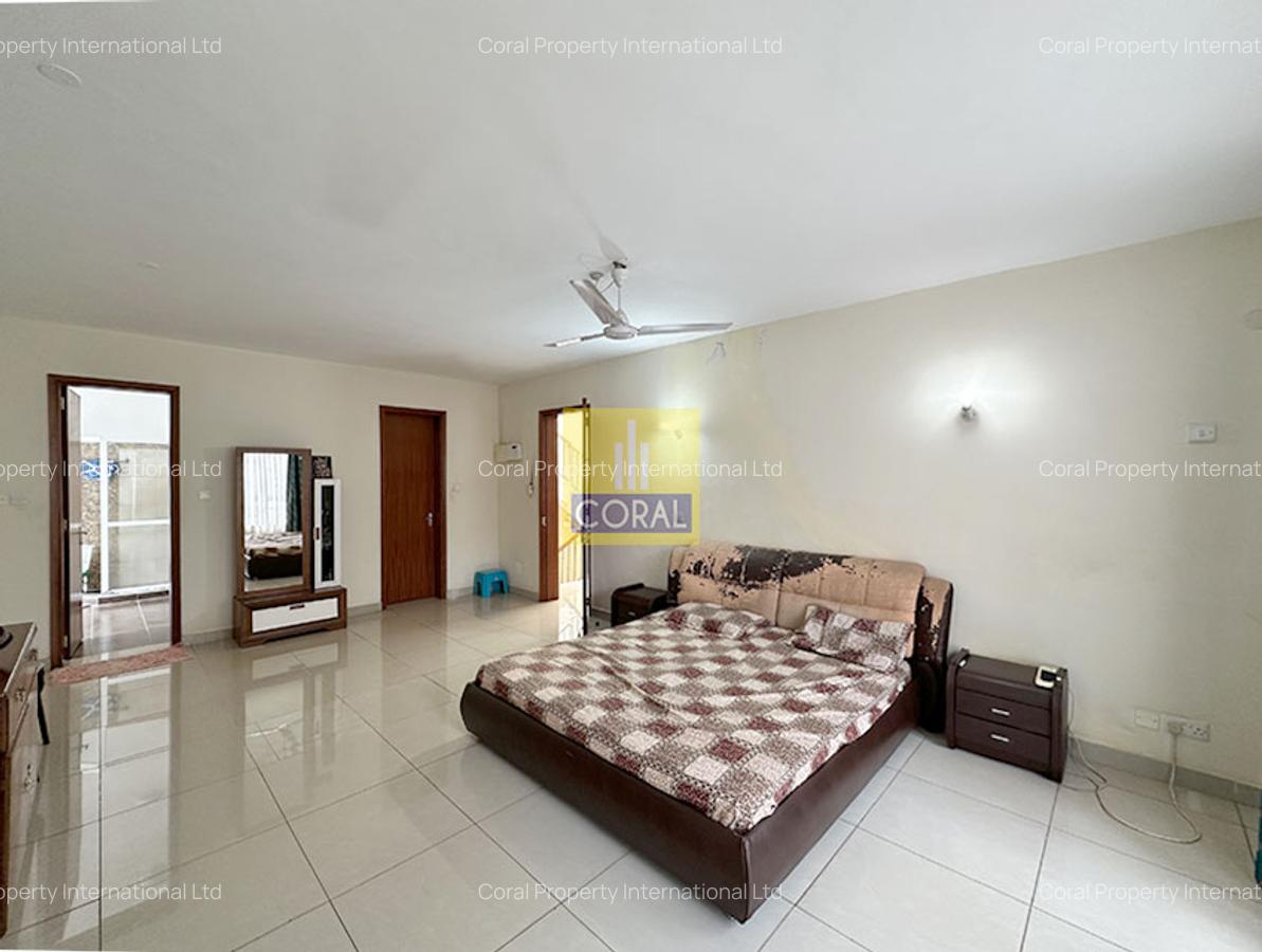 4 Bed Townhouse with Borehole in Westlands Area - 11