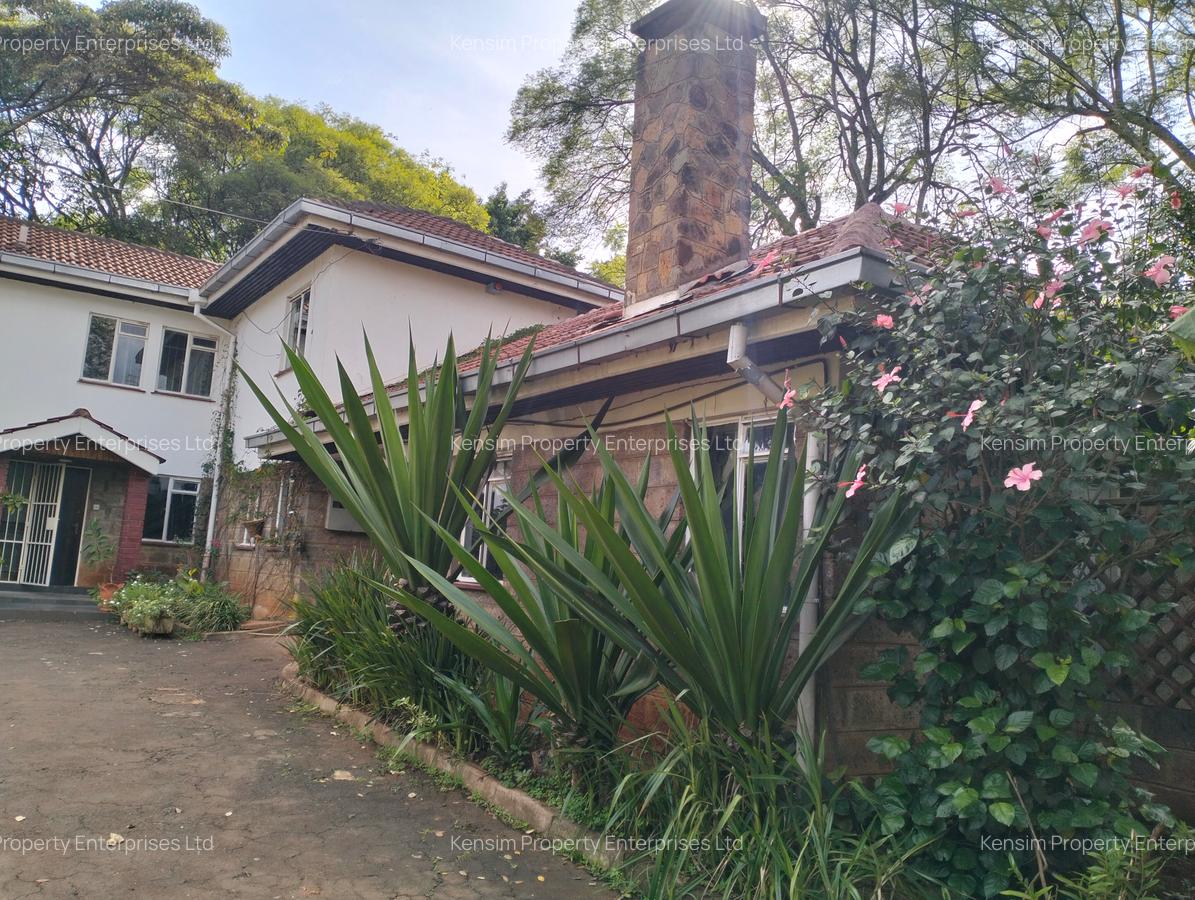 4 Bed Townhouse with En Suite in Lavington - 2
