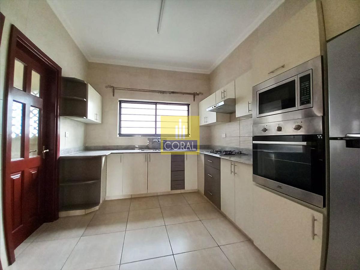 2 Bed Apartment with Borehole in Rhapta Road - 5