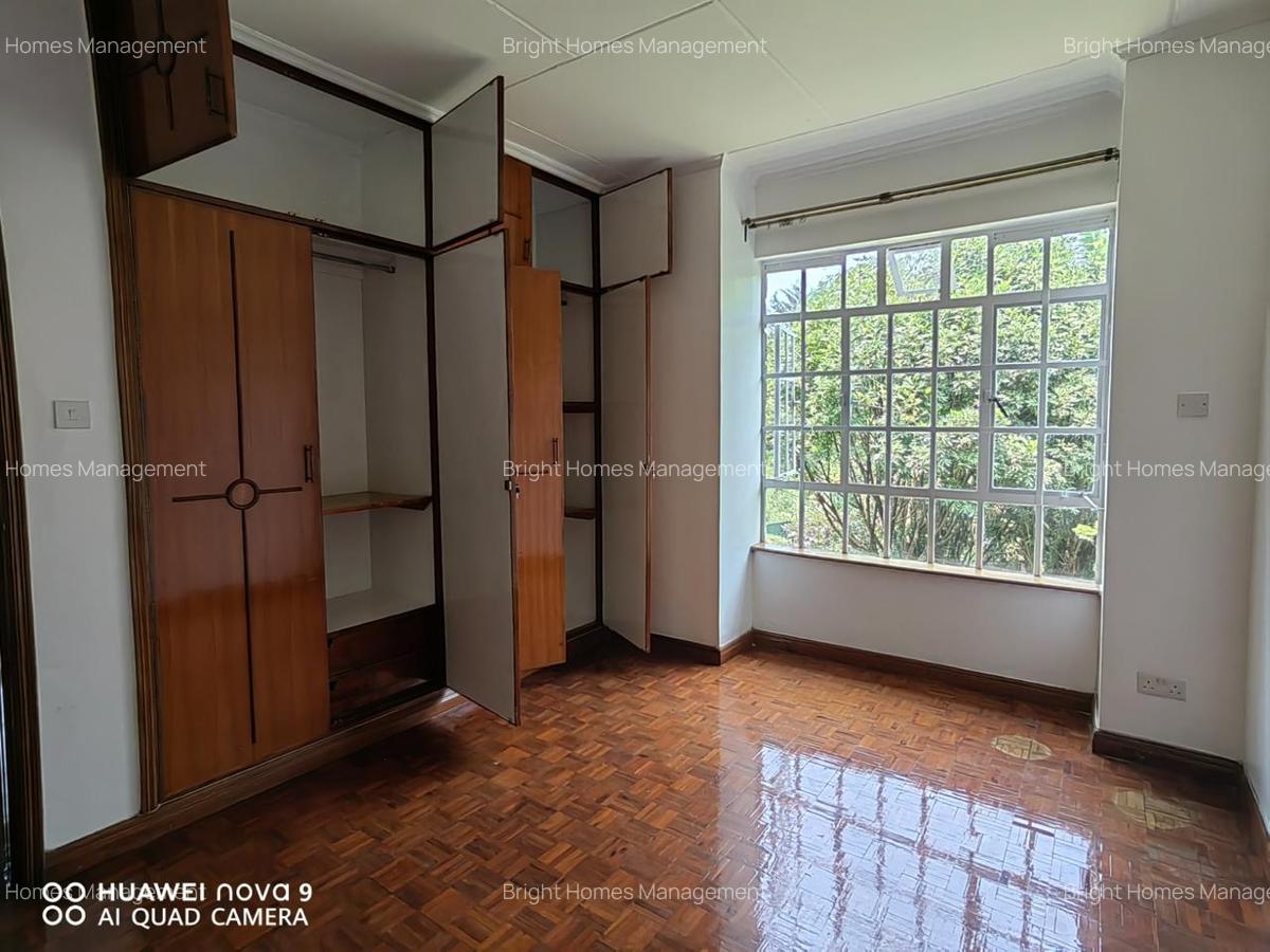 4 Bed Townhouse with En Suite in Lavington - 7