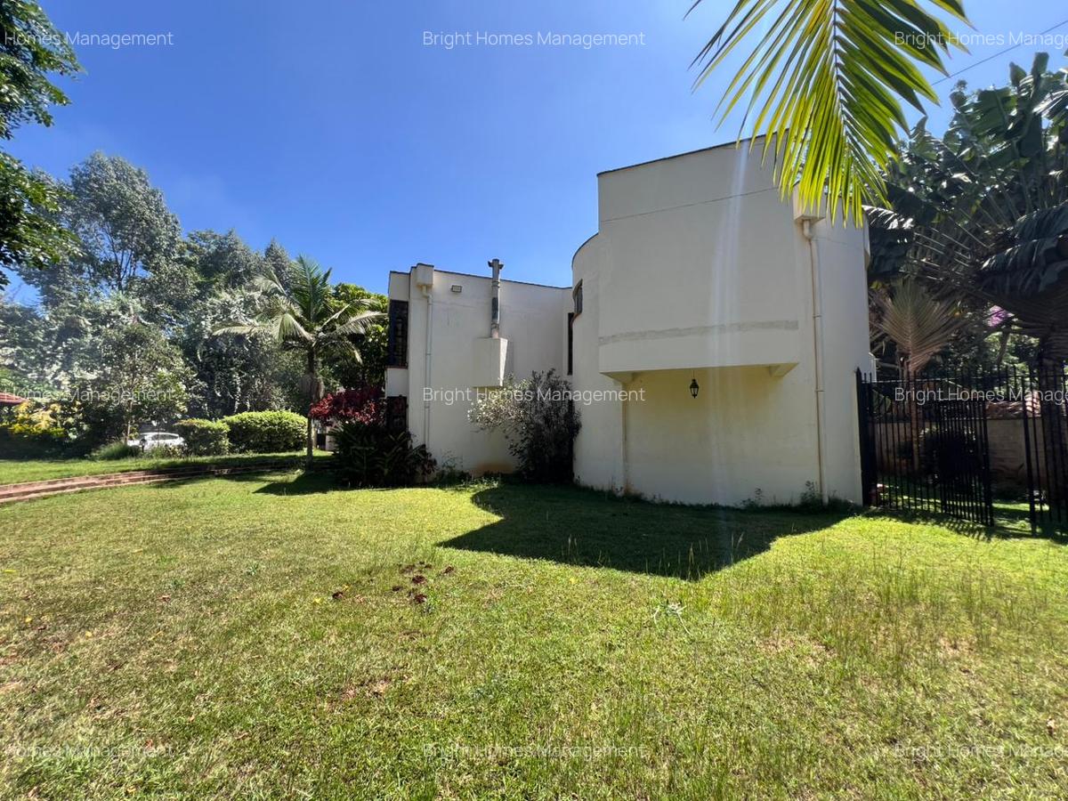 4 Bed Villa with En Suite in Spring Valley - 2