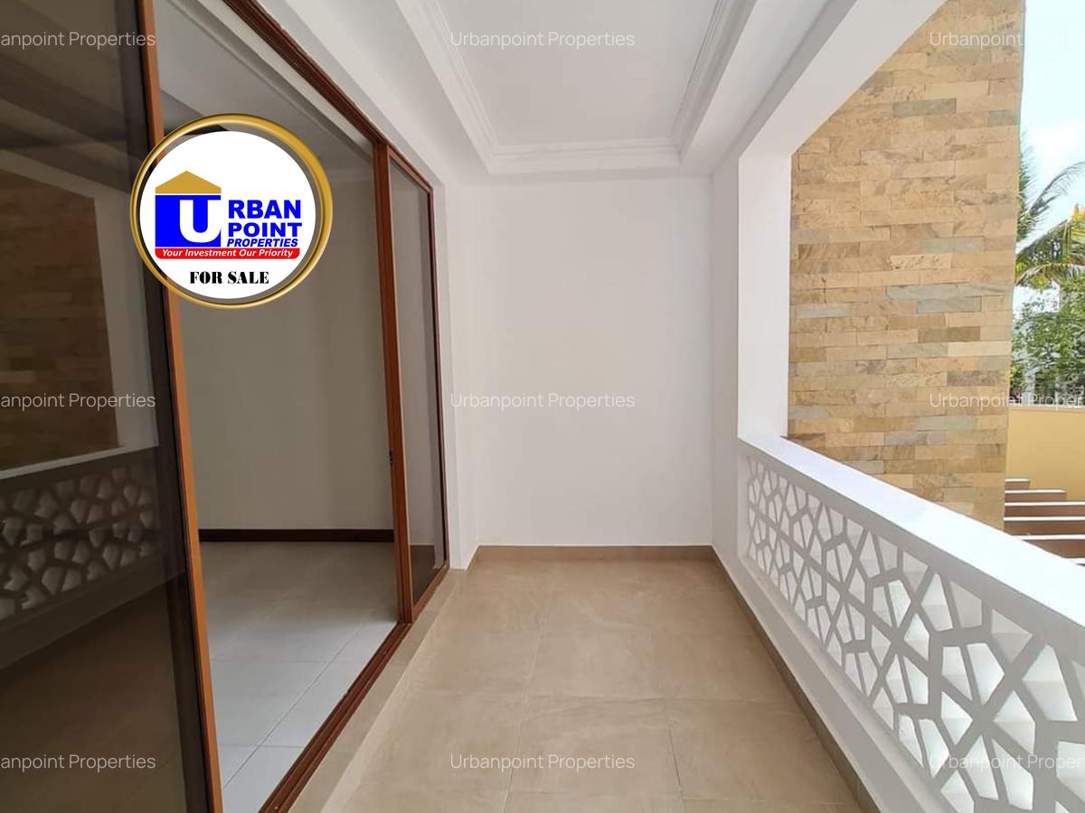 3 Bed Apartment with En Suite in Nyali Area - 14