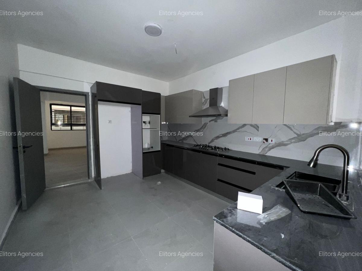 4 Bed Apartment with En Suite at 5Th Parklands - 4