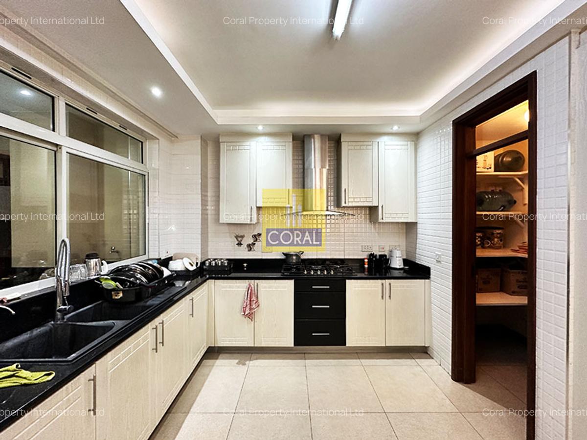 3 Bed Apartment with En Suite in Parklands - 4