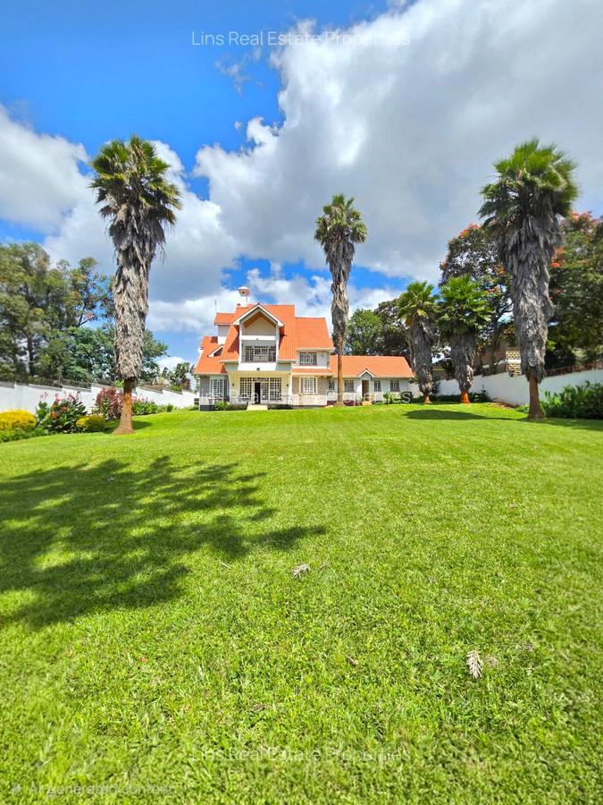 5 Bed House with En Suite in Runda - 1