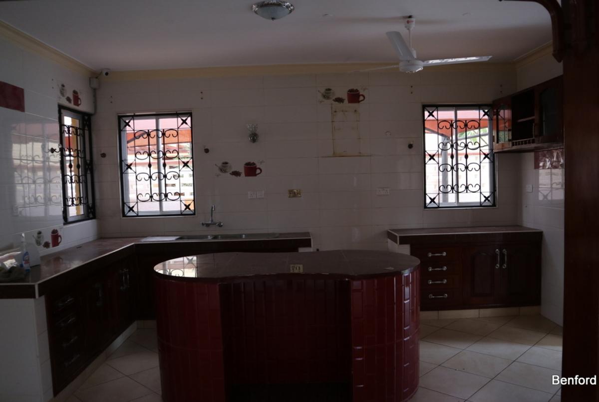 4 Bed Villa in Nyali Area - 2