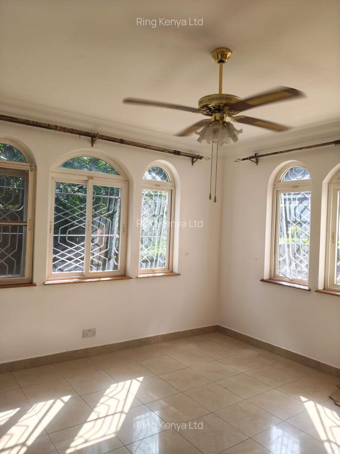 5 Bed House with Garden in Runda - 4