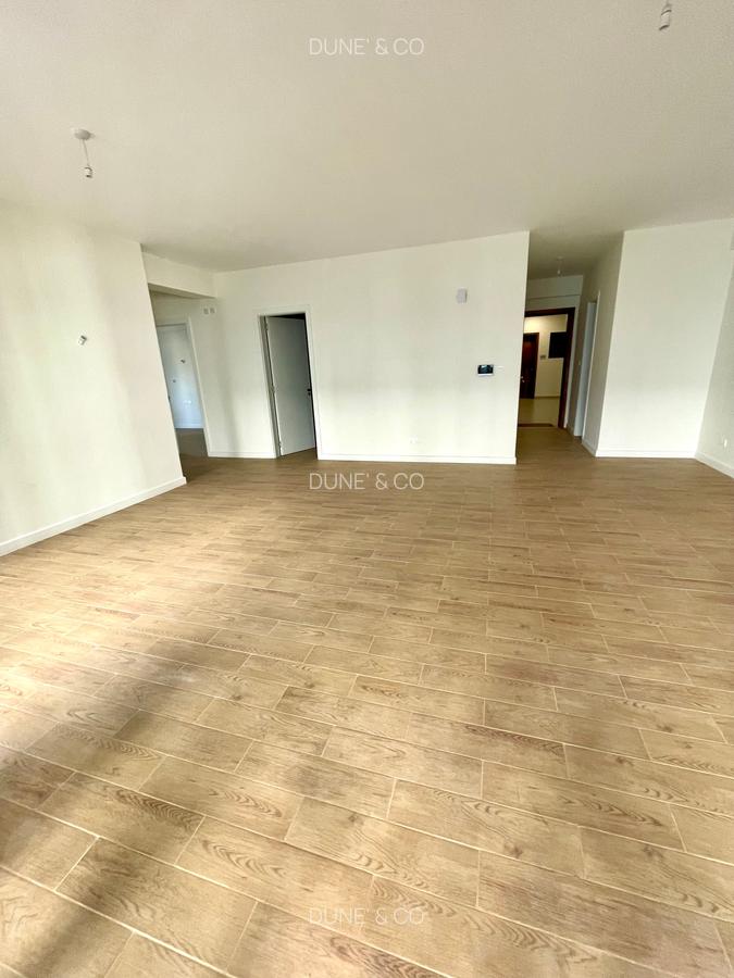 2 Bed Apartment with En Suite in Lavington - 7