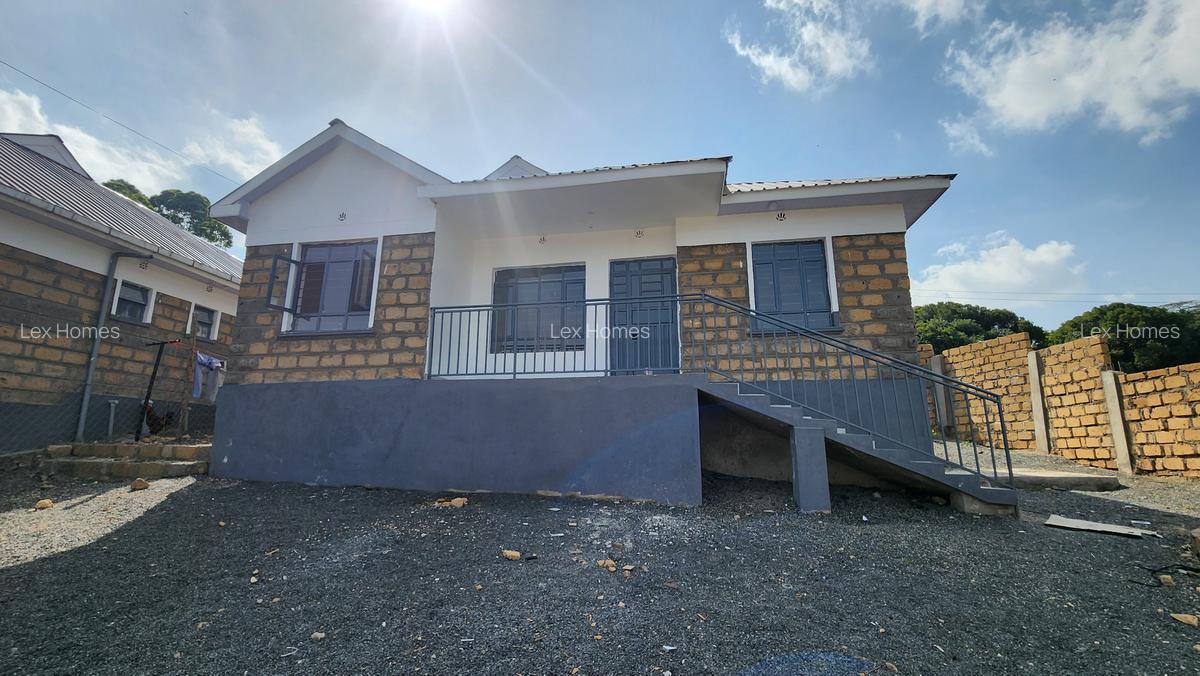 4 Bed House with En Suite at Kahuho - 2
