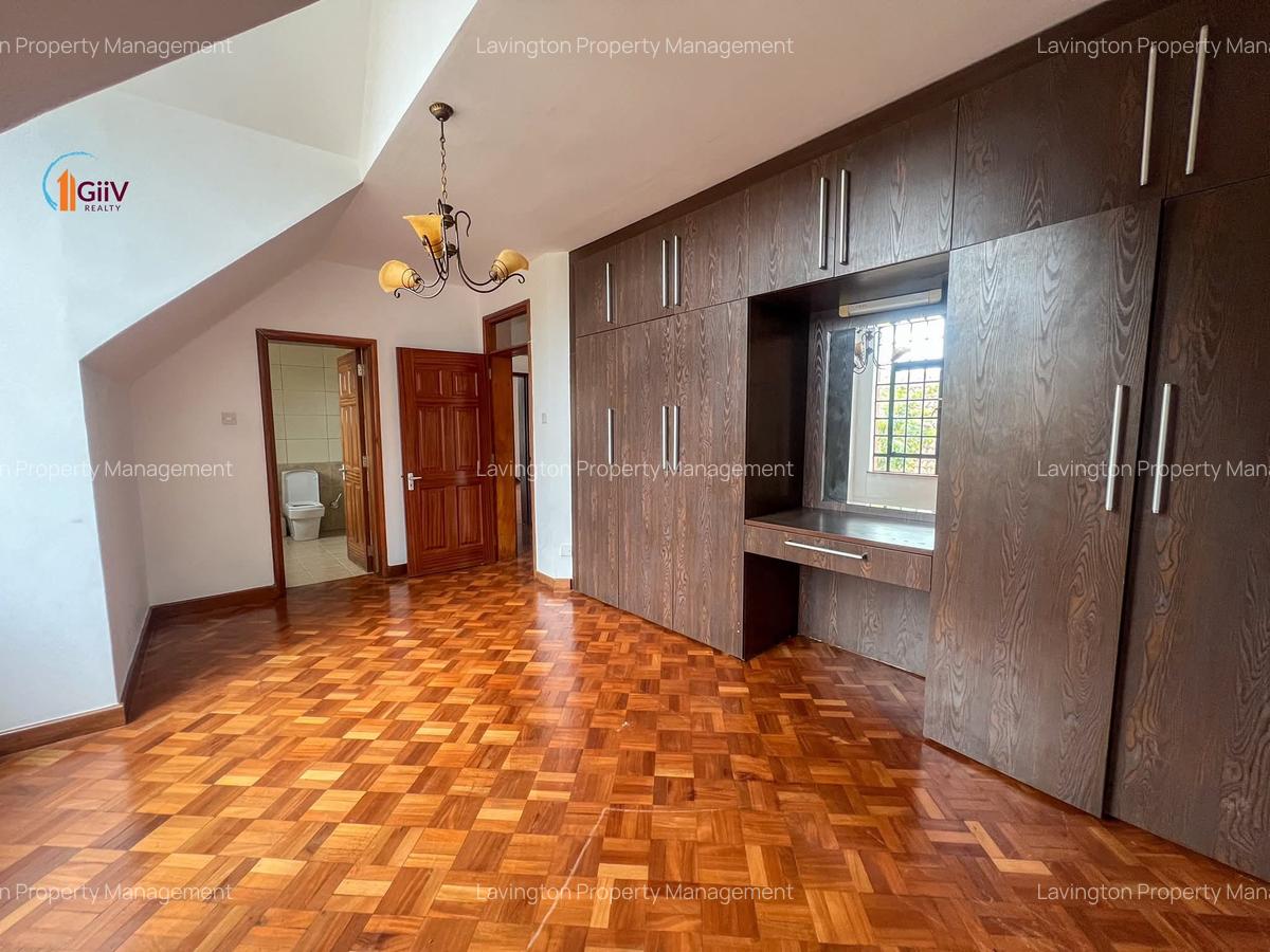 4 Bed Townhouse with En Suite at Lavington Green - 9