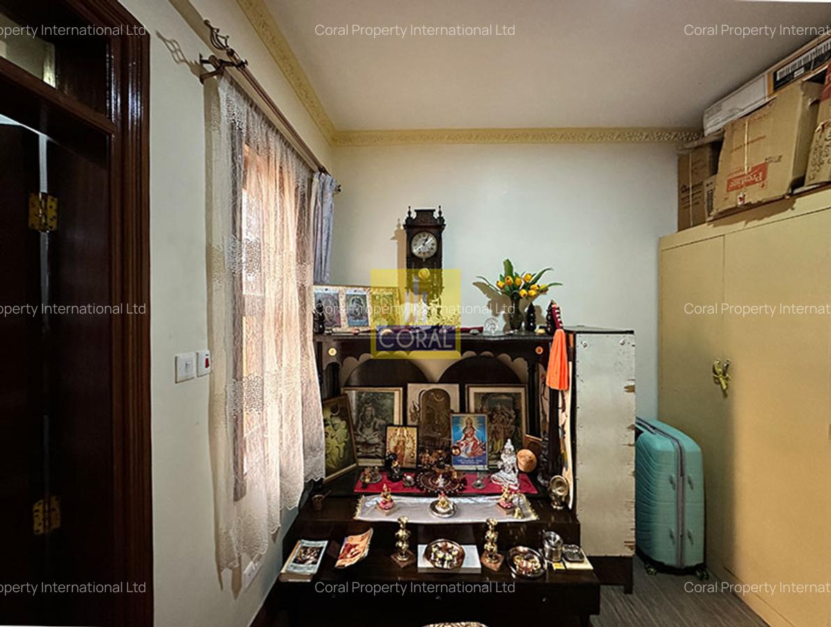 4 Bed Apartment with Swimming Pool in Parklands - 8