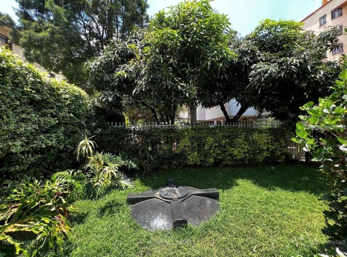 4 Bed Townhouse with En Suite at Lavington - 4