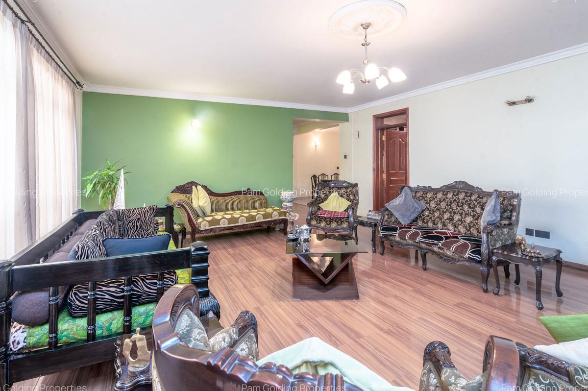 3 Bed Apartment with En Suite at Batu Batu Road - 4