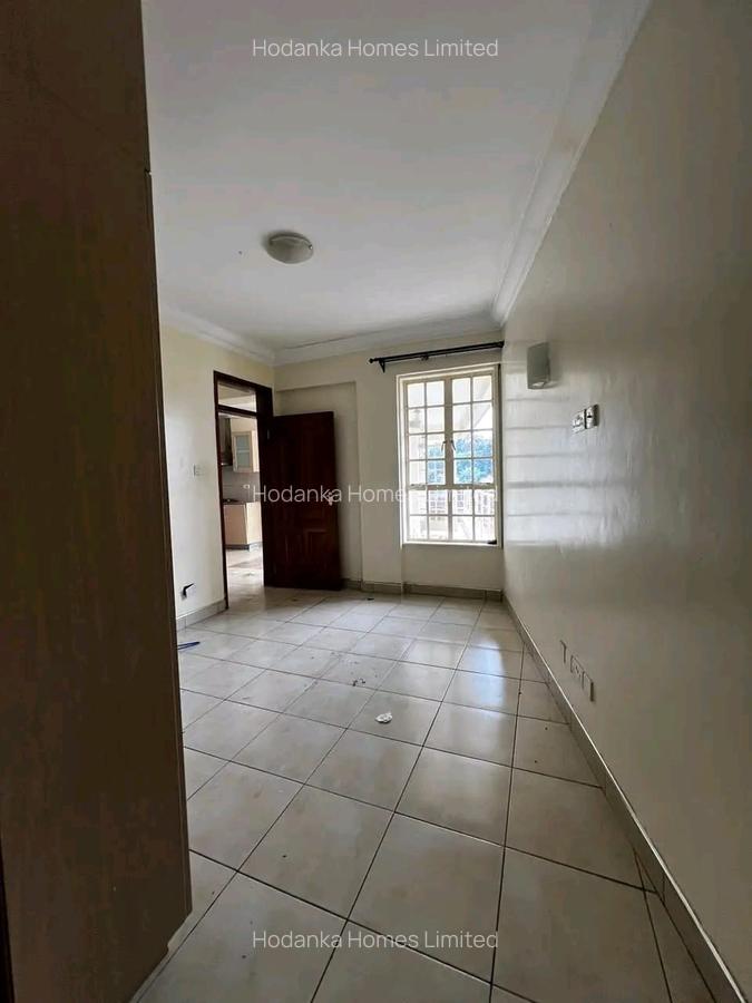 Serviced 2 Bed Apartment with En Suite in Kilimani - 8