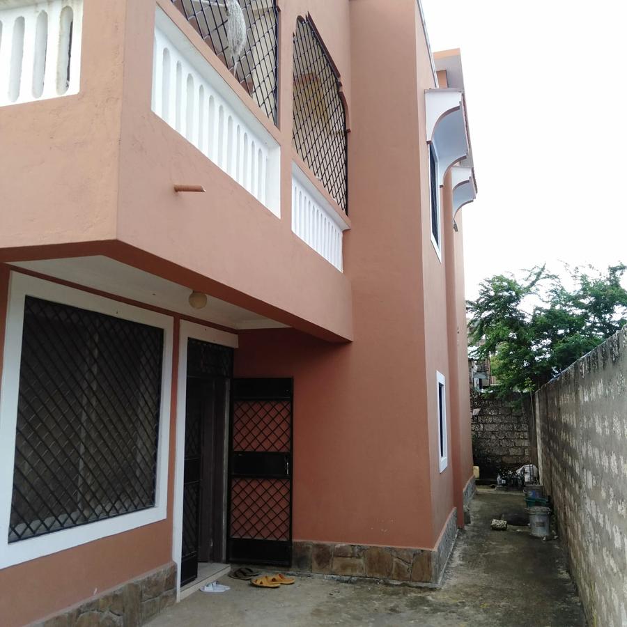 4 Bed House with Garden at Kiembeni Estate - 1