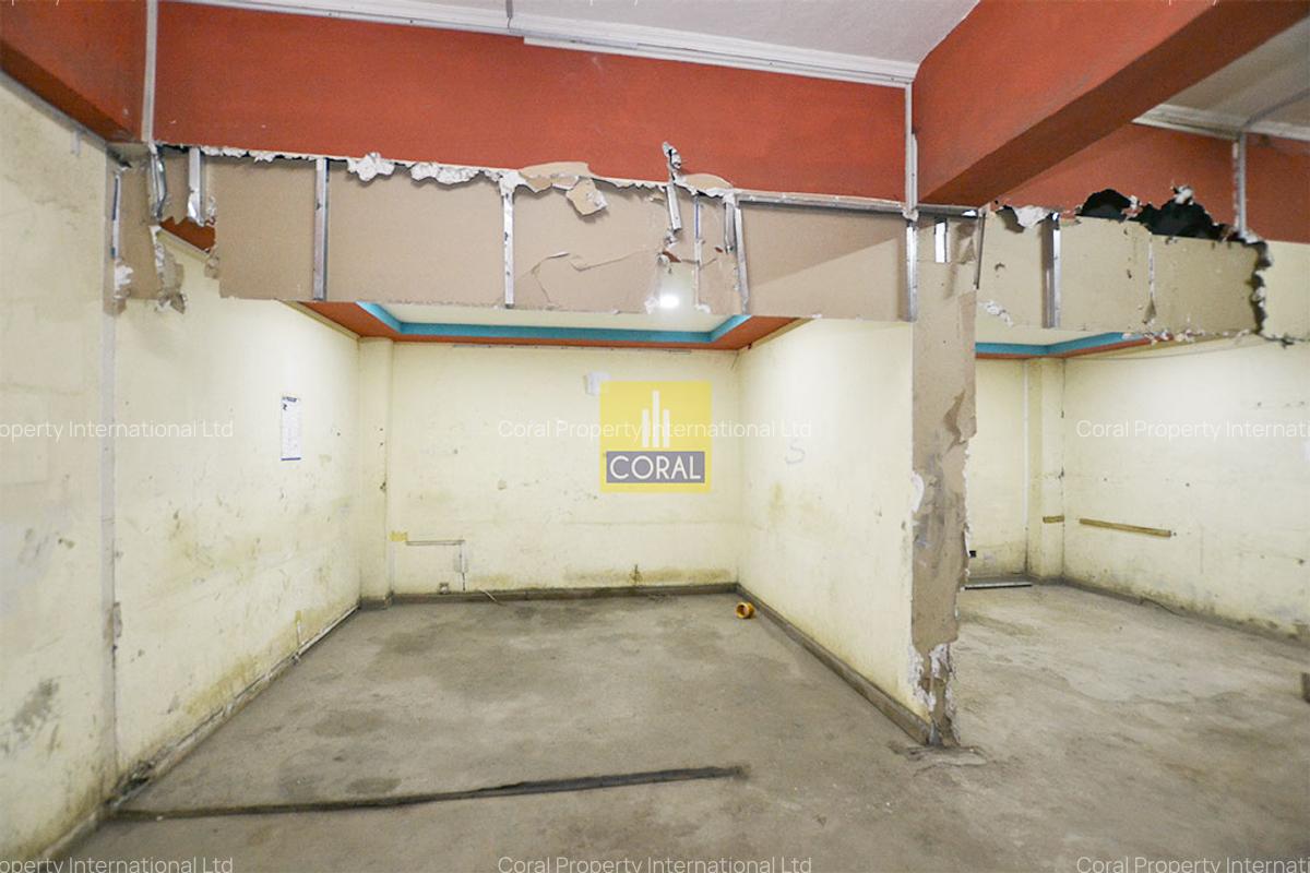 Office in Industrial Area - 20