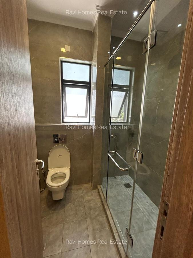 4 Bed Apartment with En Suite in Spring Valley - 18