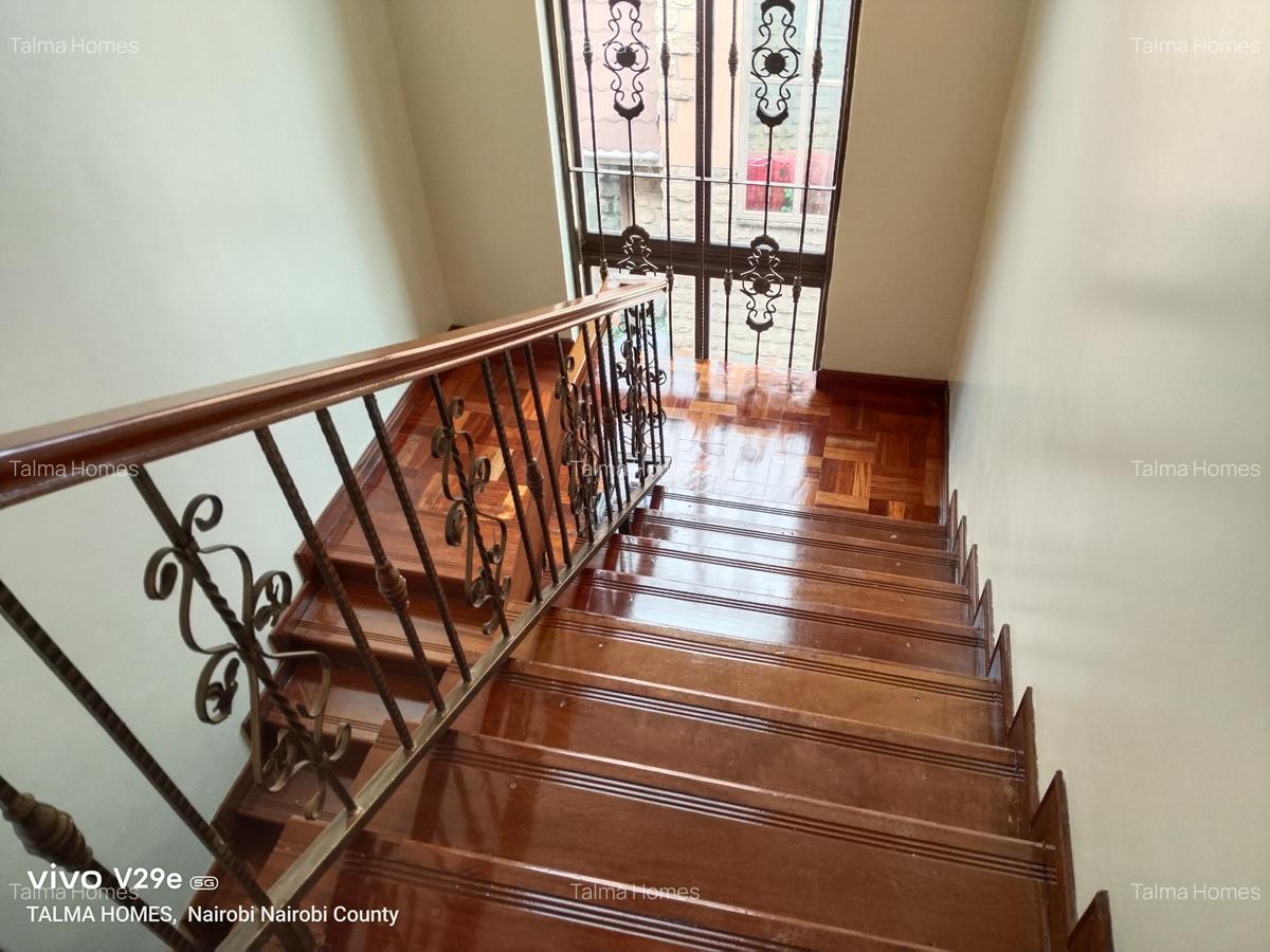 5 Bed Townhouse with En Suite at Valley Arcade Area - 20