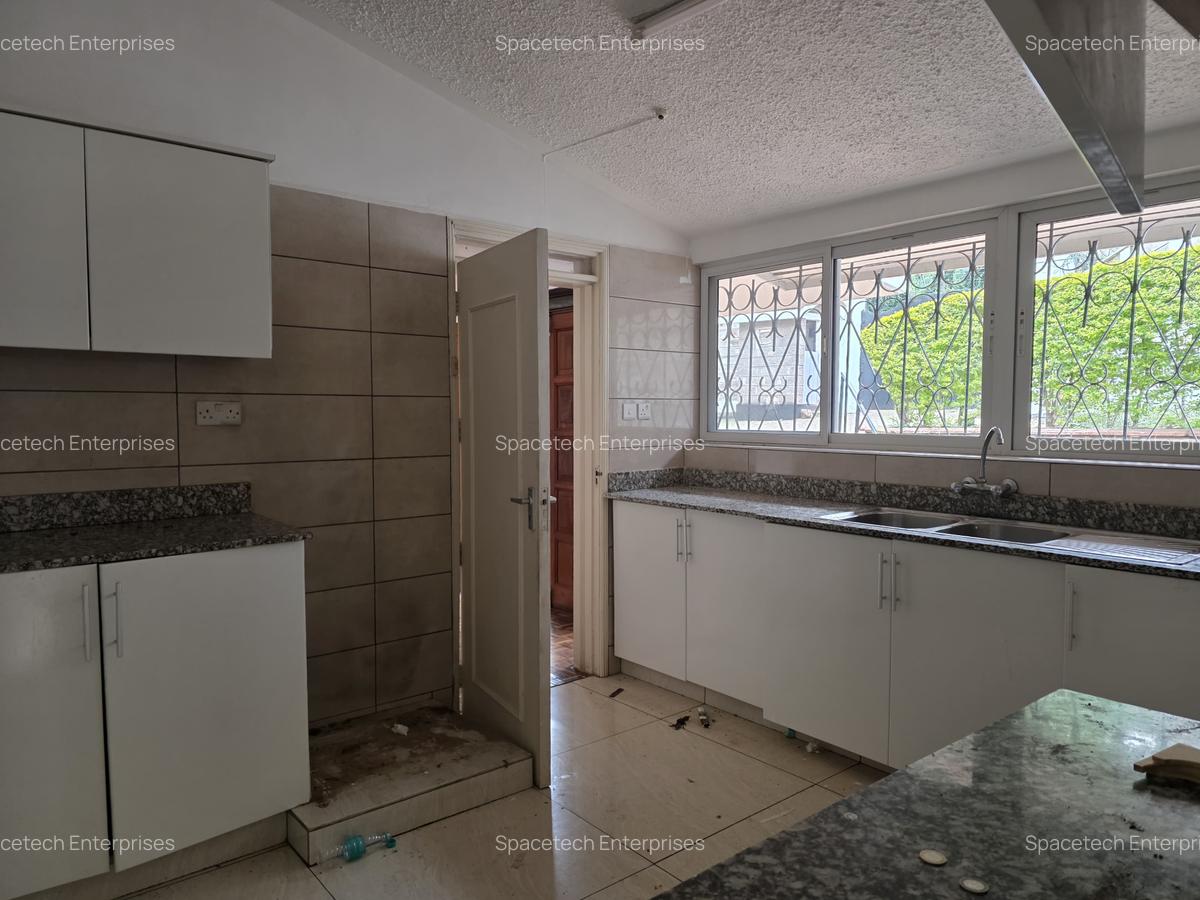 4 Bed House with En Suite in Kileleshwa - 9