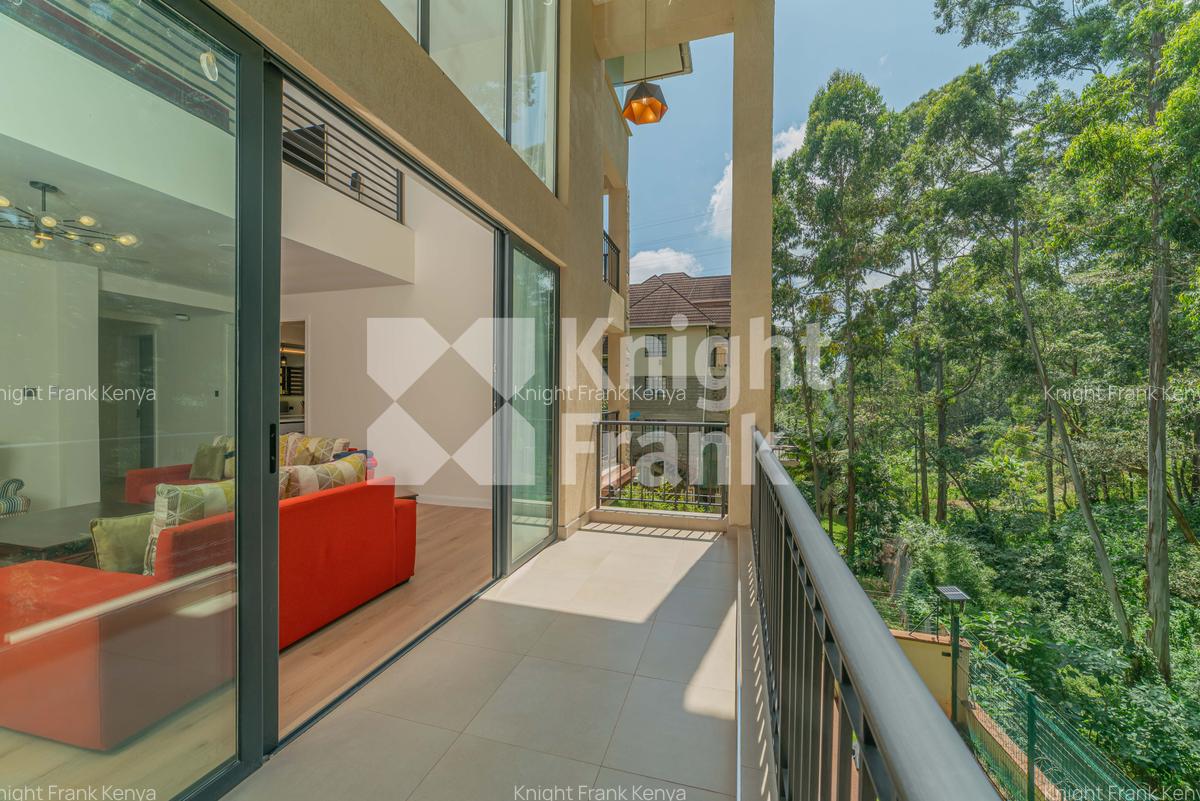 5 Bed Townhouse with En Suite in Redhill - 4