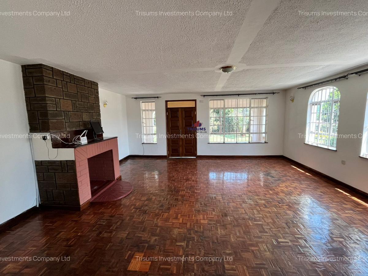 4 Bed House with En Suite in Runda - 3