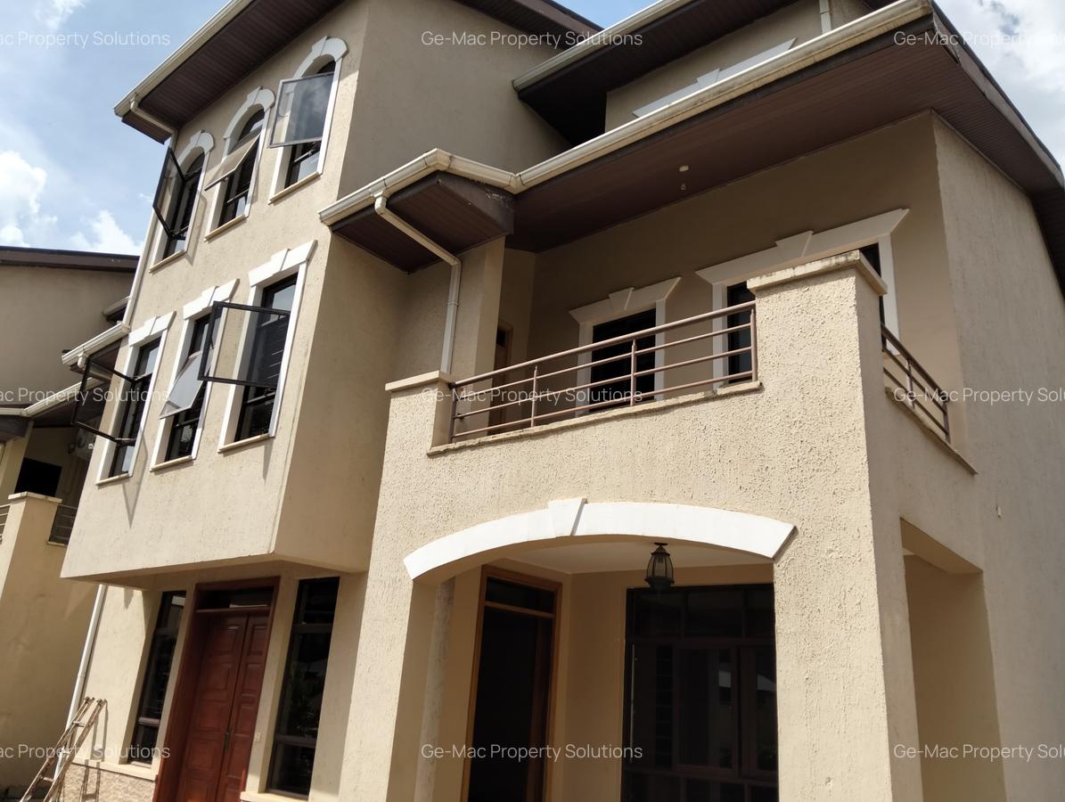 5 Bed House in Lavington - 2