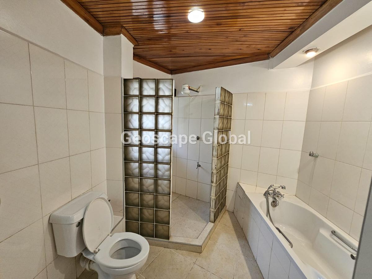 5 Bed House with En Suite in Gigiri - 10