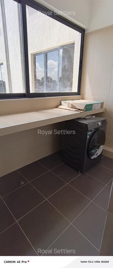 2 Bed Apartment with En Suite at Brookside Grove - 4