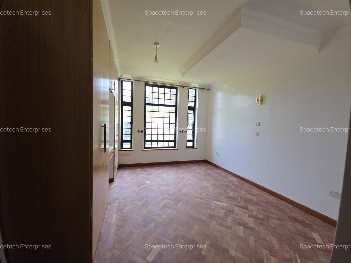 4 Bed Townhouse with En Suite in Karen - 14